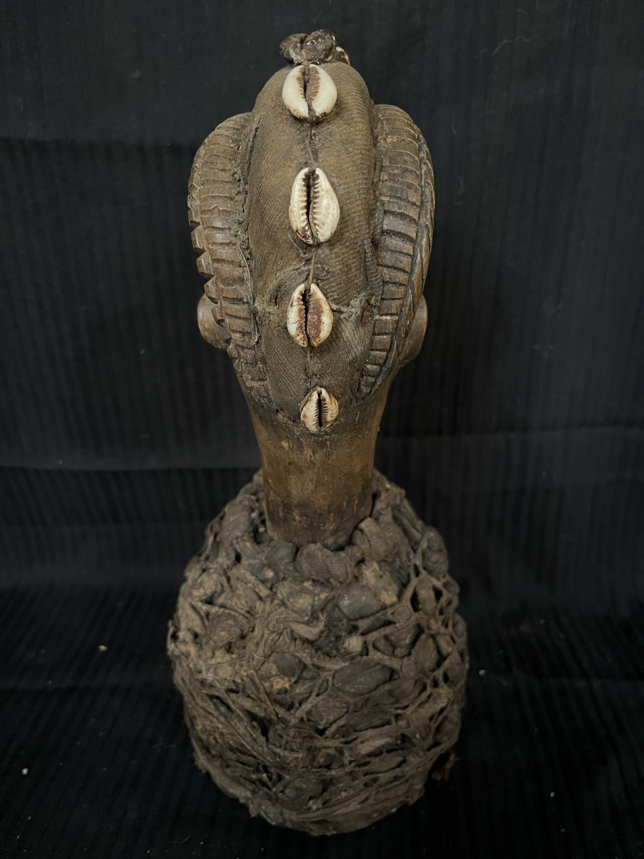 Photo 4 — Fétiche anthropomorphe — Toma, Libéria/Guinée — Art tribal Africain