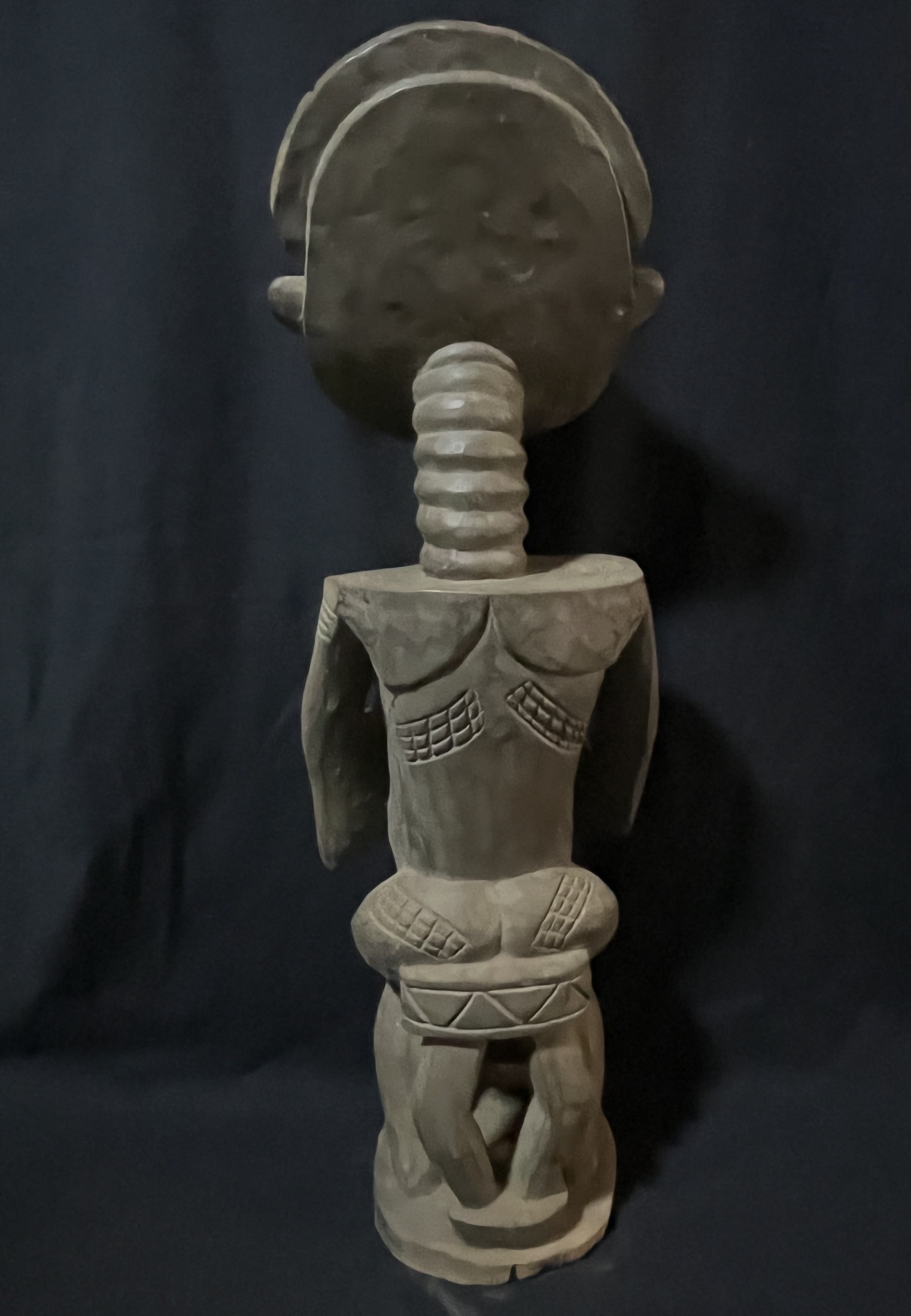 Photo 8 — Statue de maternité — Baoulé, Côte d’Ivoire — Art tribal Africain