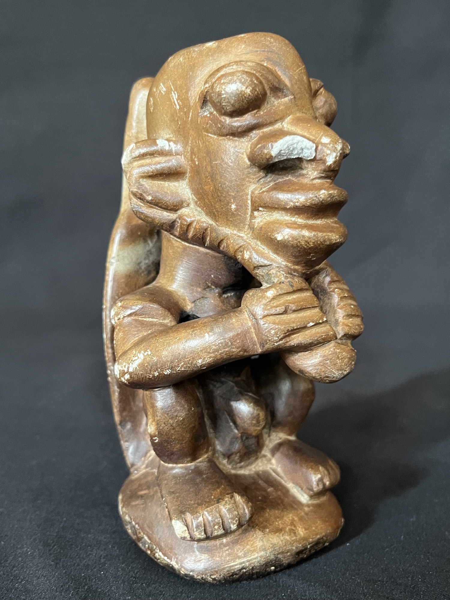 Photo 6 — Homme se carressant la barbe — Kissi, Sierra Leone — Art tribal Africain