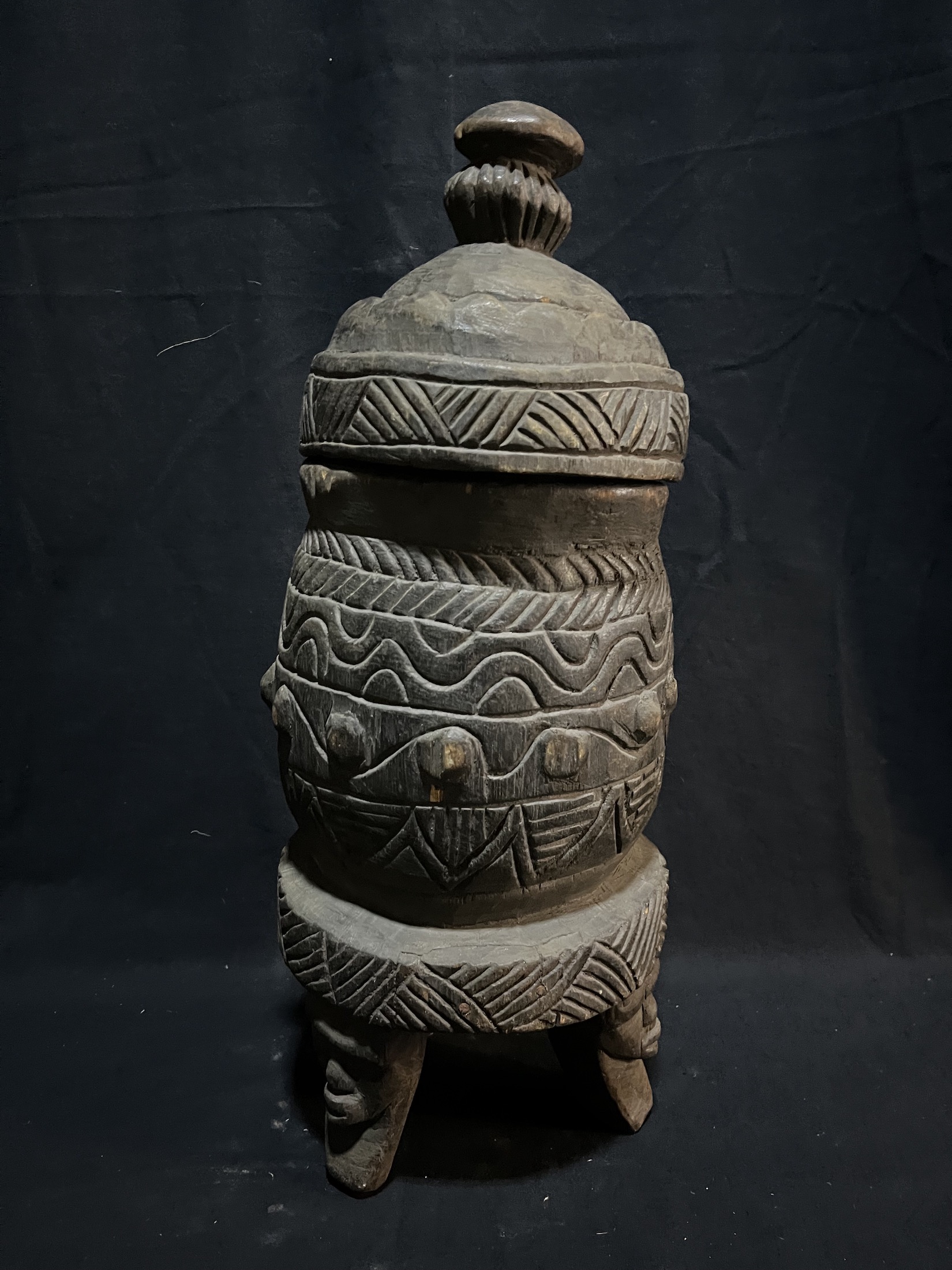 Photo 4 — Pot rituel Toma — Toma, Guinée — Art tribal Africain