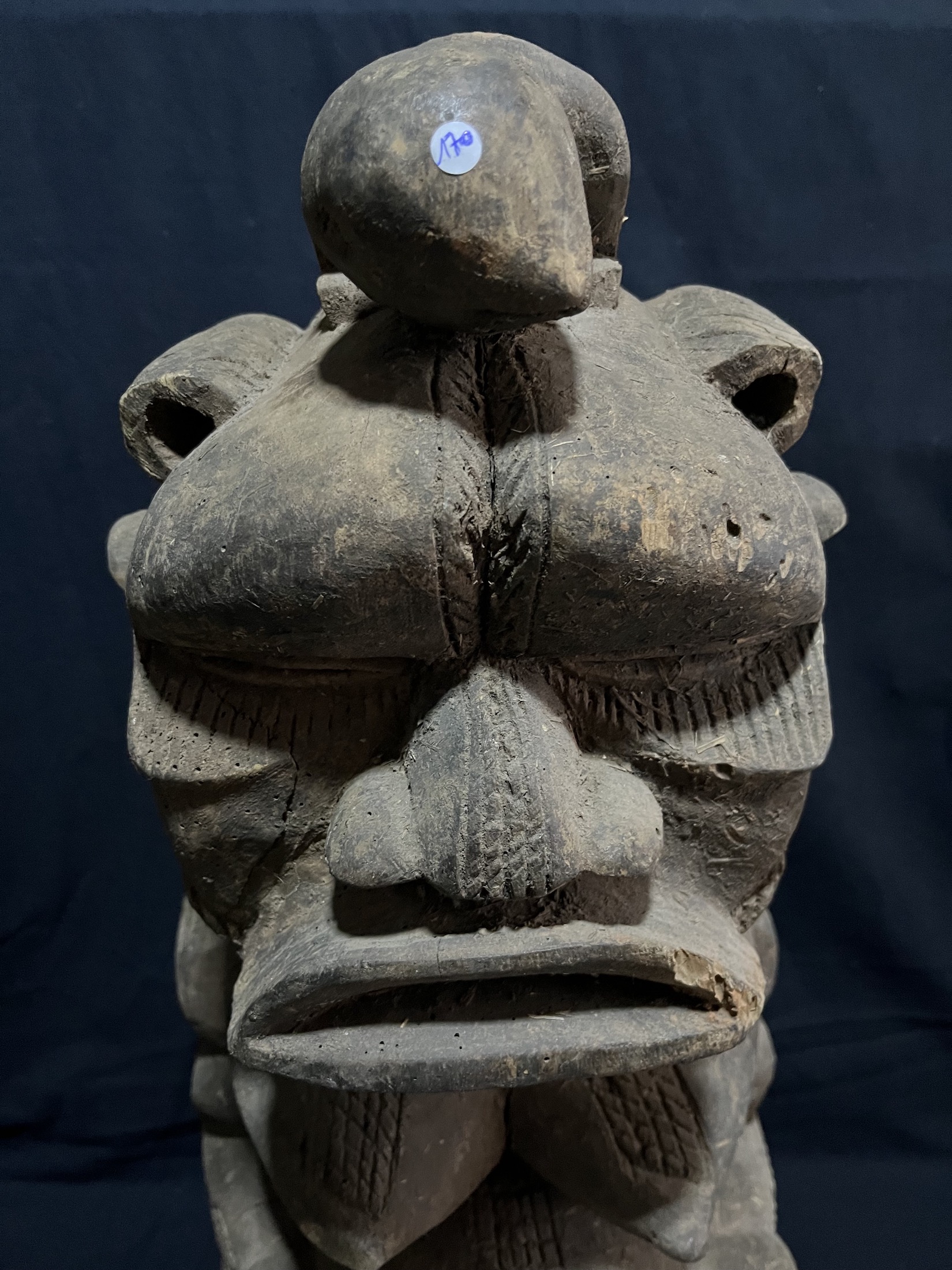 Photo 7 — Statue – Figure Protectrice Féminine avec Lézard  — Toma, Guinée/Libéria — Art tribal Africain