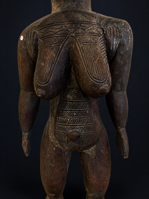 Photo 3 — Femme portant son enfant dans le dos — Toma, Guinée — Art tribal Africain