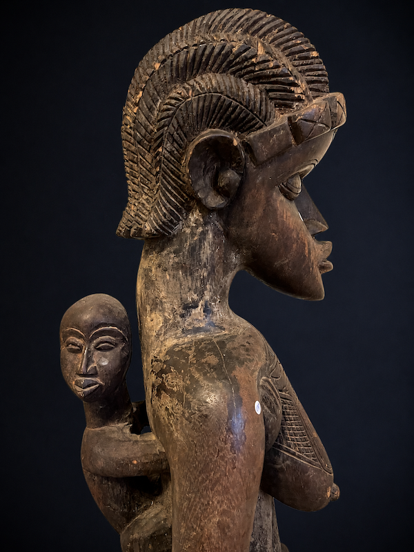 Photo 4 — Femme portant son enfant dans le dos — Toma, Guinée — Art tribal Africain