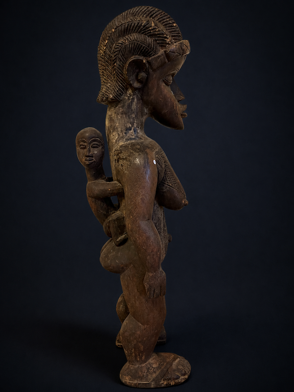 Photo 8 — Femme portant son enfant dans le dos — Toma, Guinée — Art tribal Africain