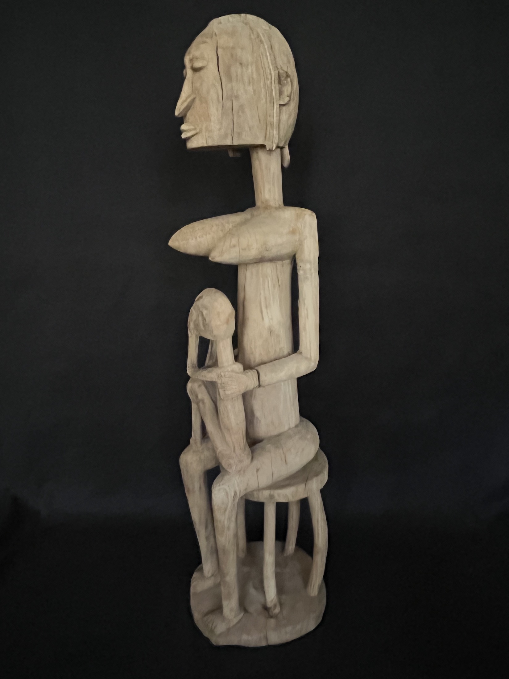 Photo 2 — Femme portant son enfant sur les genenoux — Dogon, Mali — Art tribal Africain