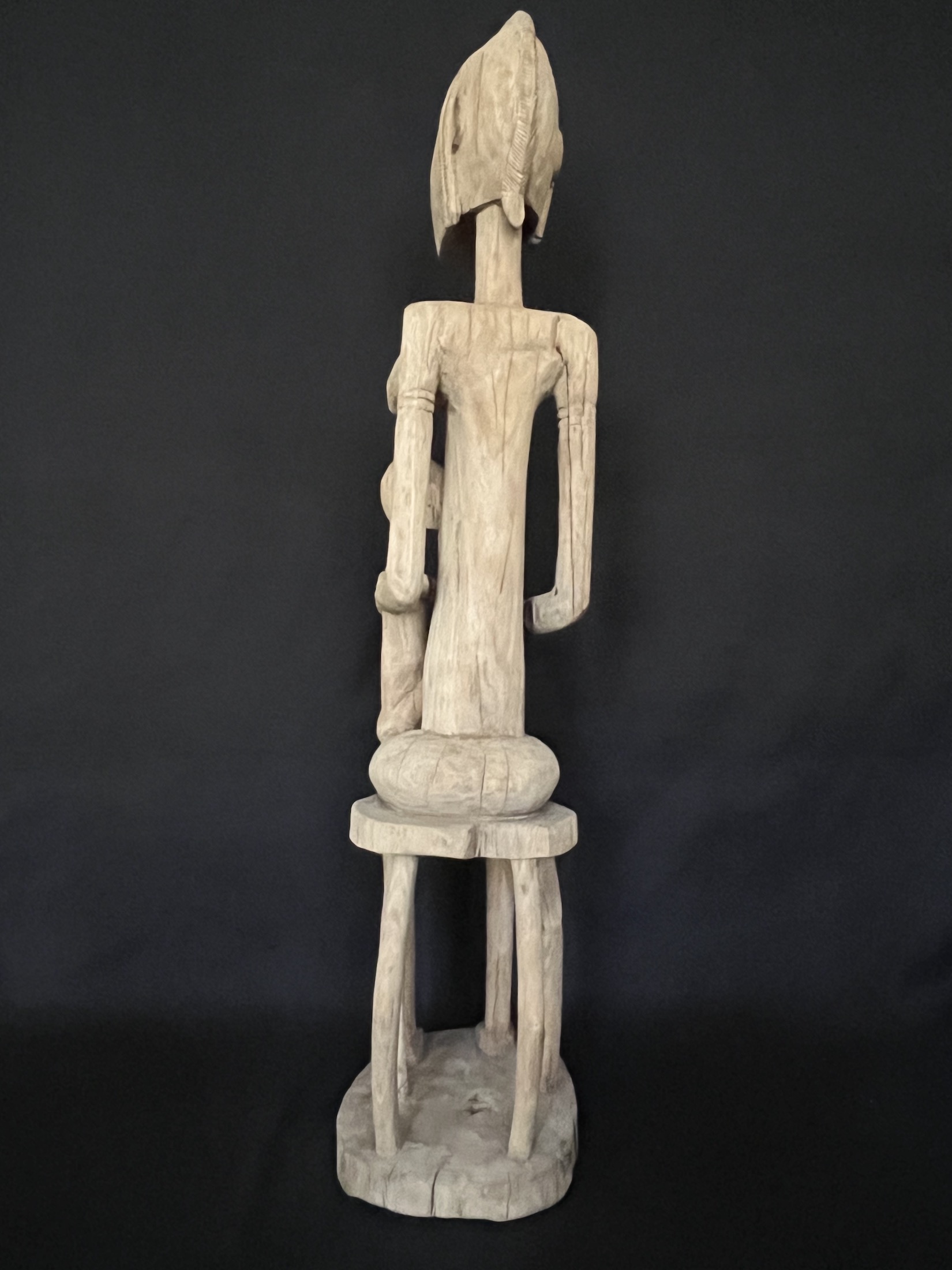 Photo 7 — Femme portant son enfant sur les genenoux — Dogon, Mali — Art tribal Africain