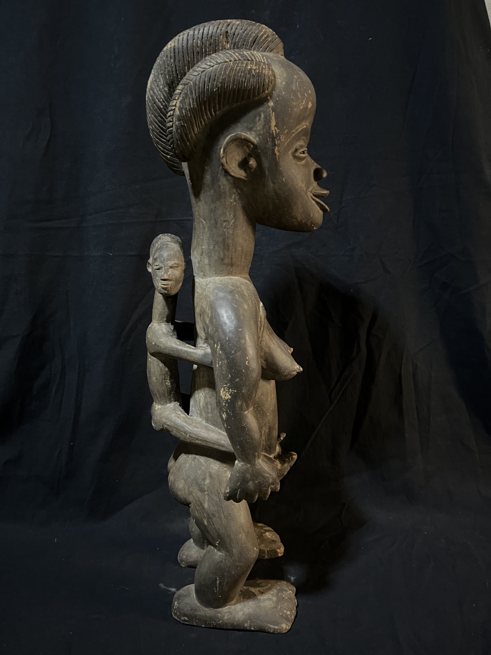 Photo 3 — Statue de maternité — Baoulé, Côte d’Ivoire — Art tribal Africain