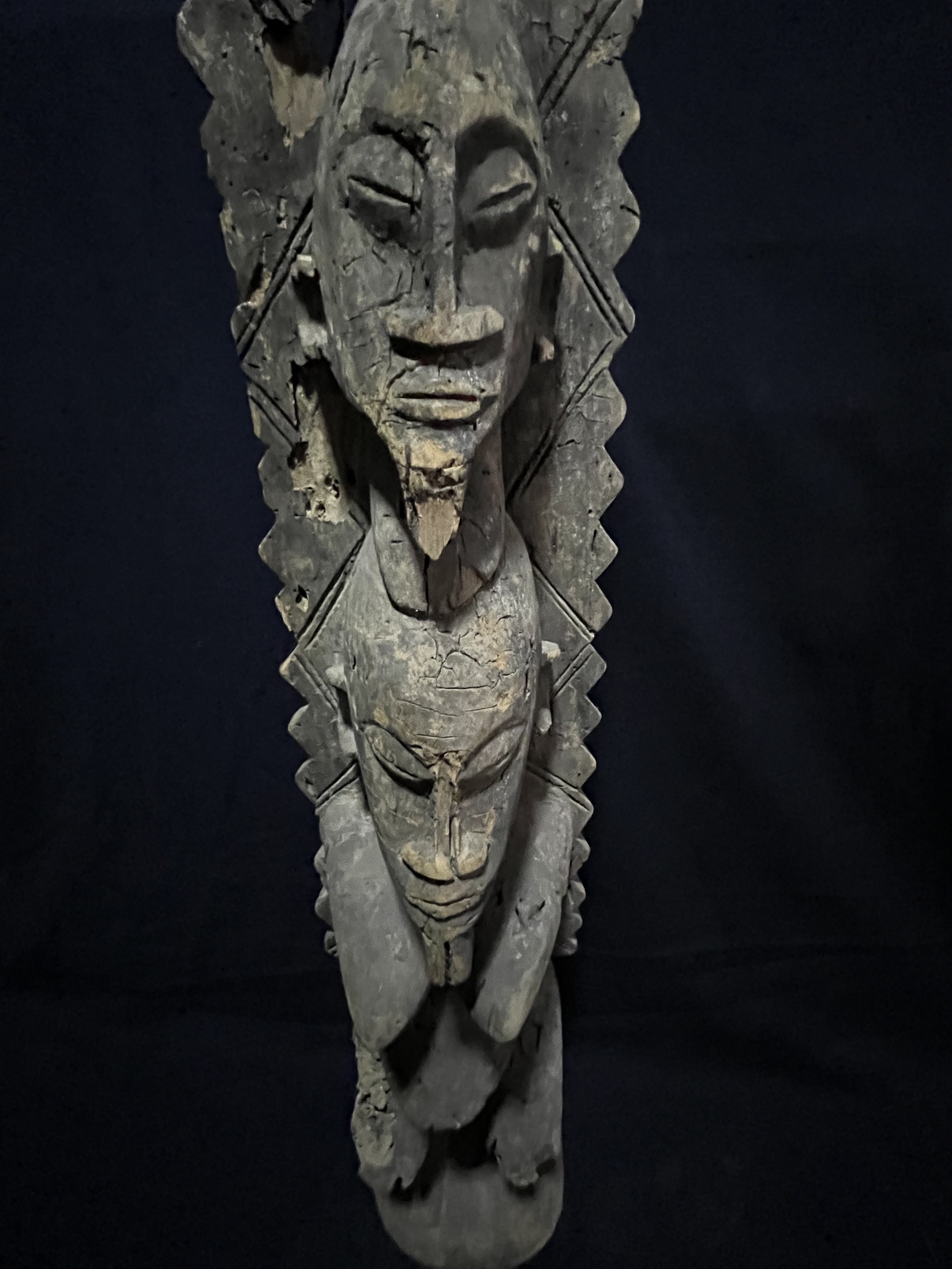 Photo 6 — Statuette Dogon rituelle – Invocation des esprits et de la pluie — Dogon, Mali — Art tribal Africain