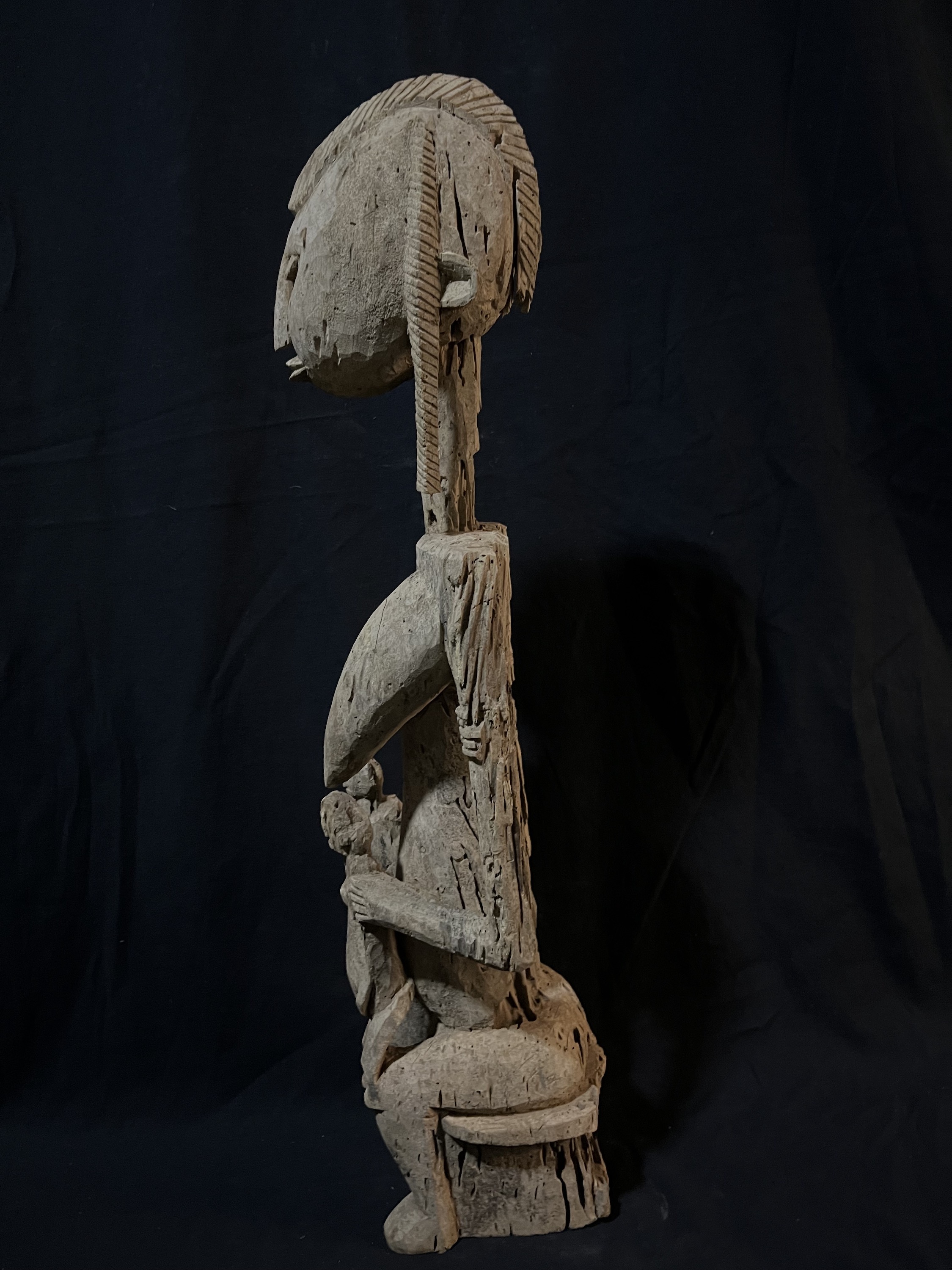 Photo 2 — Statue de maternité aux jumeaux — Dogon, Mali — Art tribal Africain
