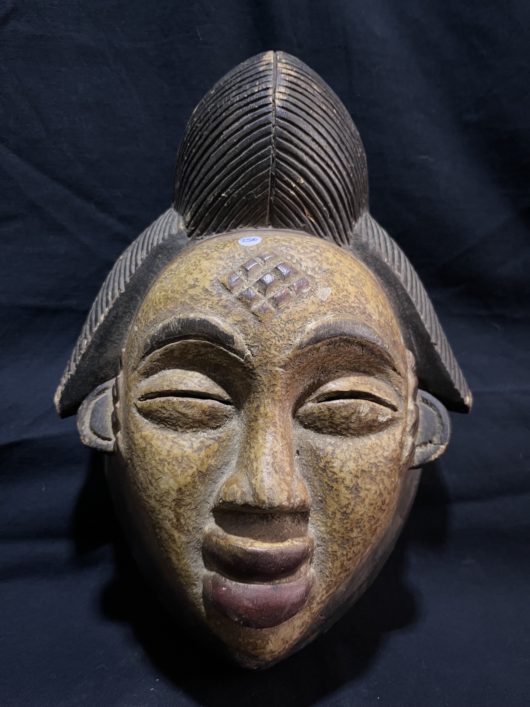 Photo 4 — Masque Punu Réf. 256 — Punu, Gabon — Art tribal Africain