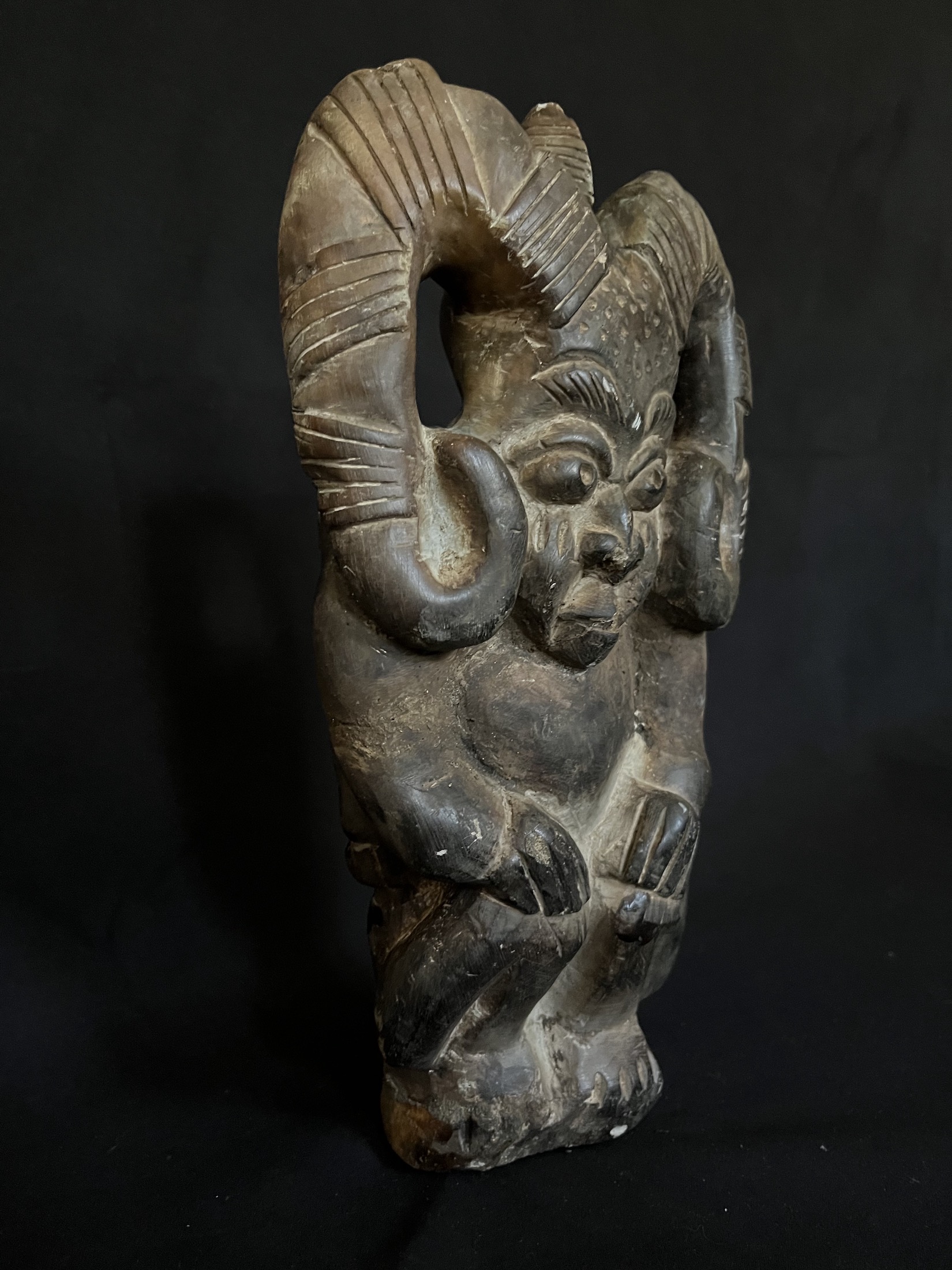 Photo 4 — Statuette Kissi — Kissi, Guinée — Art tribal Africain