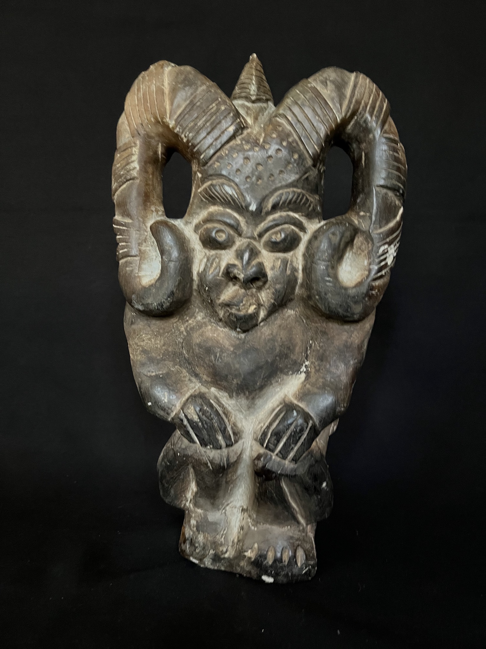 Photo 6 — Statuette Kissi — Kissi, Guinée — Art tribal Africain