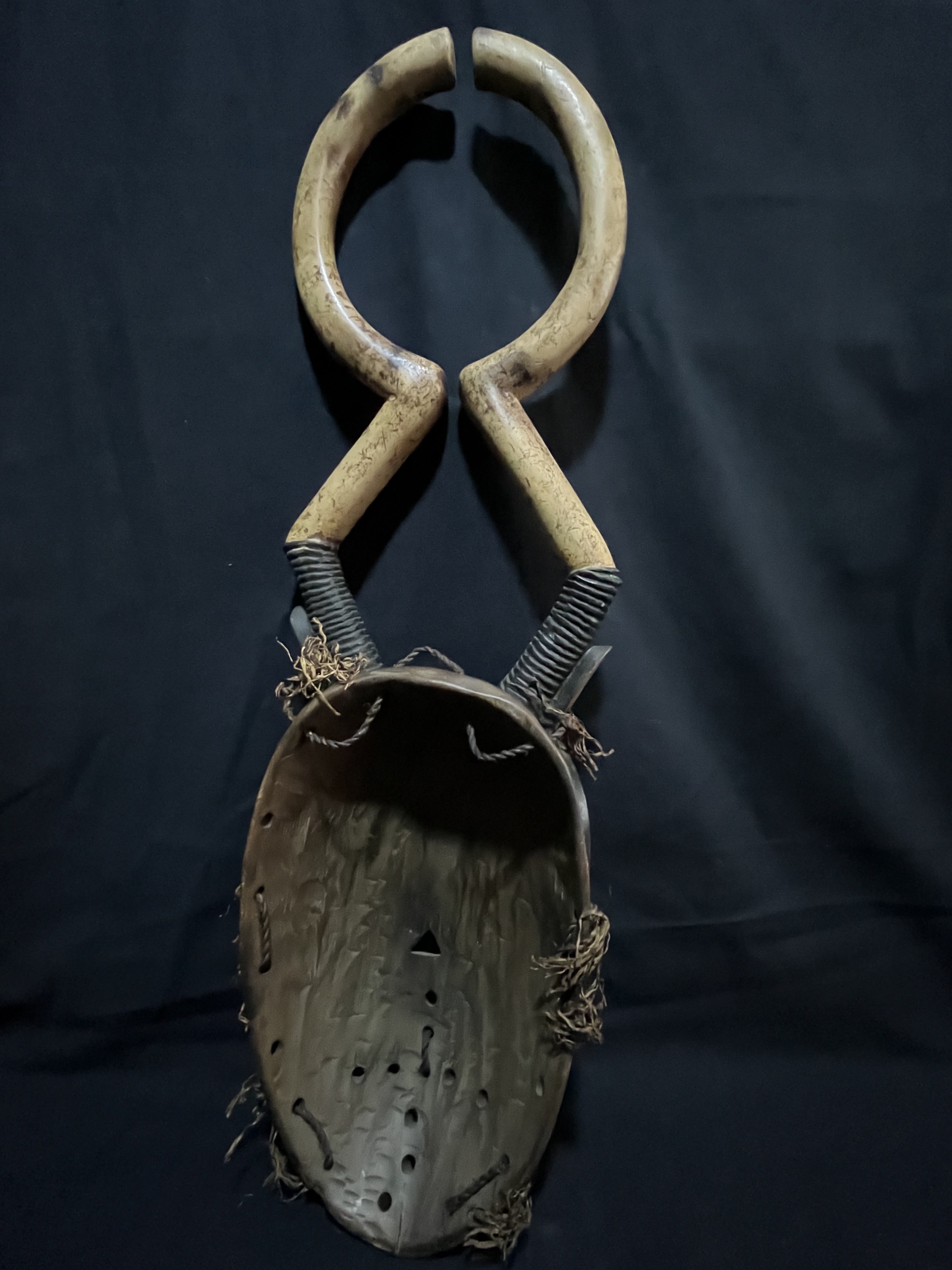 Photo 6 — Masque Africain_Yahouré_Équilibre des Esprits_Côte d&rsquo;Ivoire_Art Africain — Yahouré, Côte d’Ivoire — Art tribal Africain