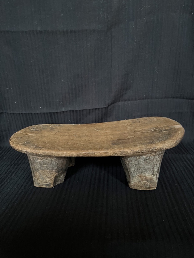 Photo 4 — Tabouret traditionnel — , Guinée — Art tribal Africain