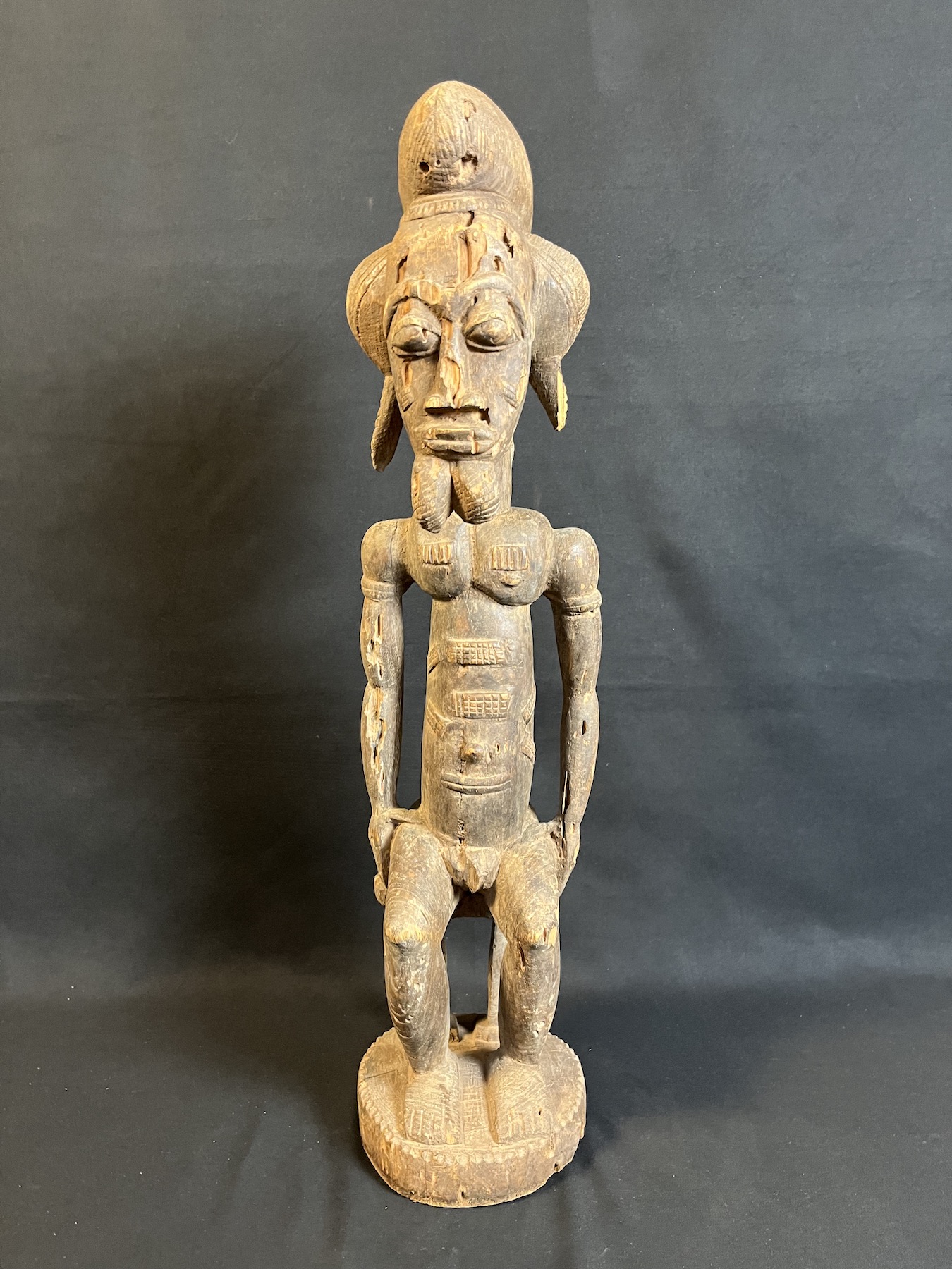Photo 3 — Homme assis — Baoulé, Côte d’Ivoire — Art tribal Africain