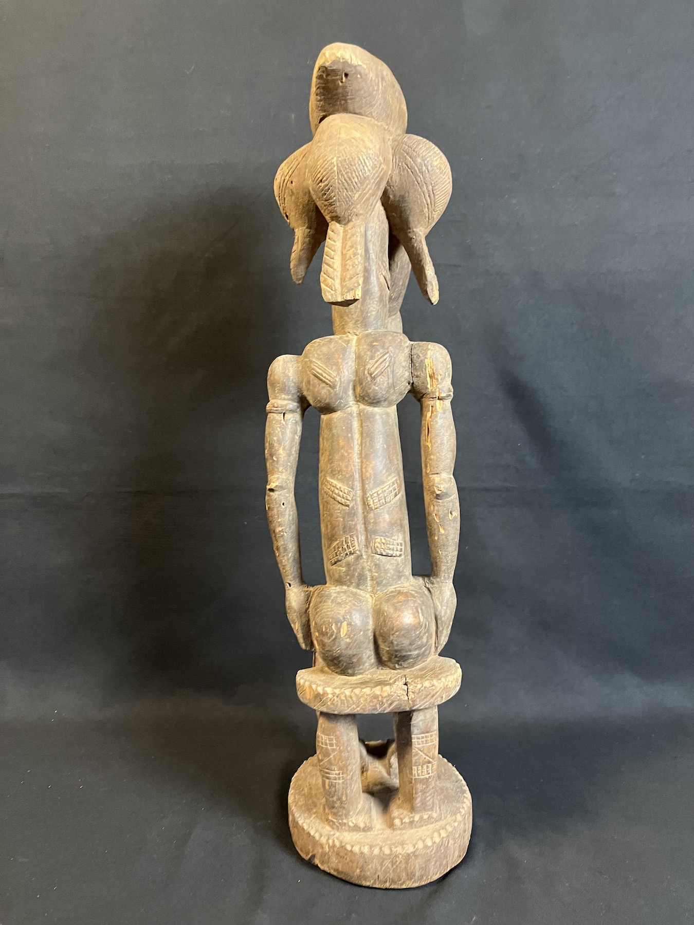 Photo 4 — Homme assis — Baoulé, Côte d’Ivoire — Art tribal Africain