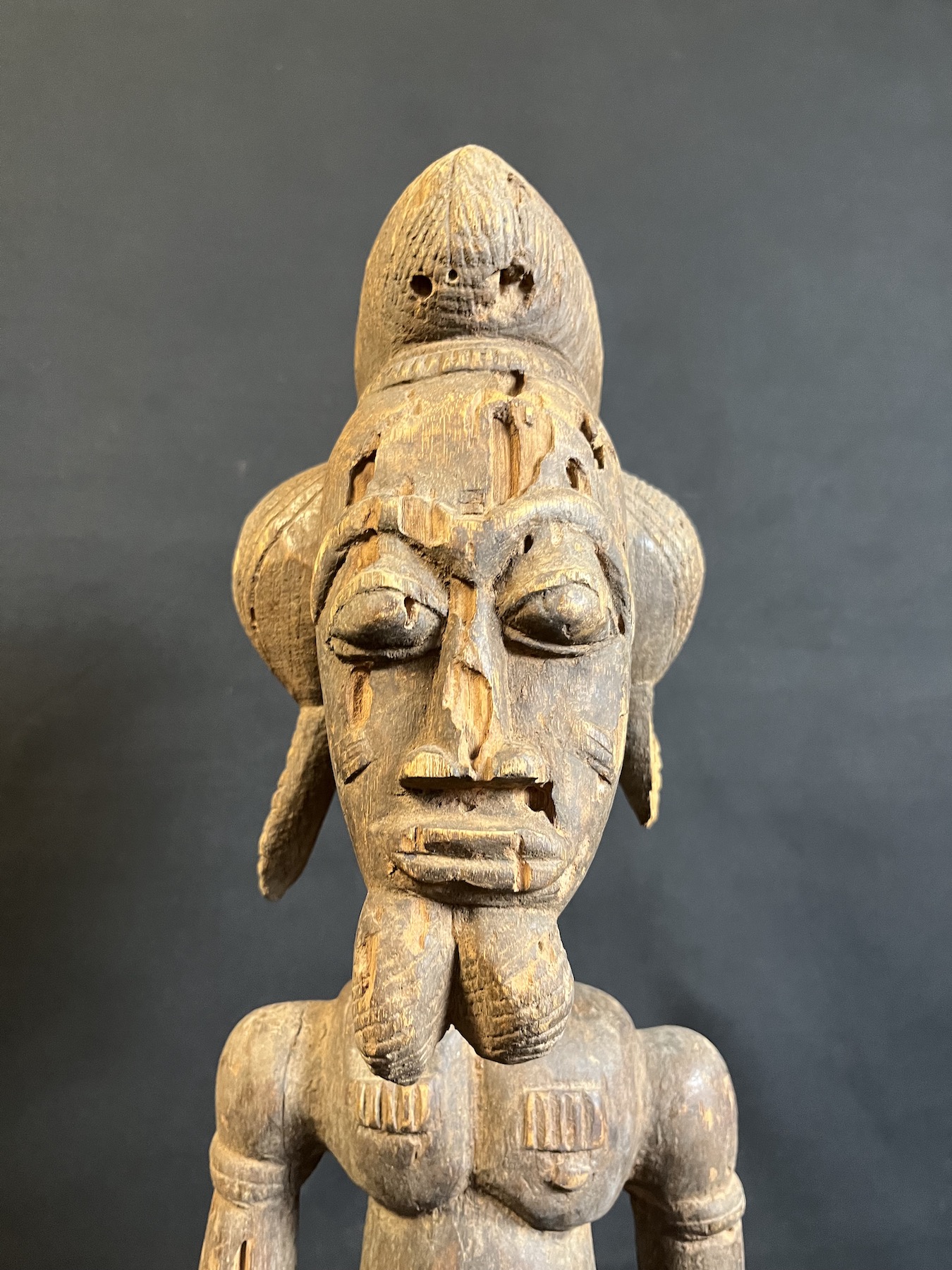 Photo 9 — Homme assis — Baoulé, Côte d’Ivoire — Art tribal Africain